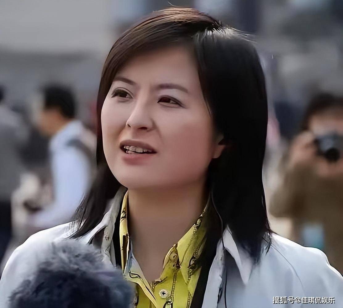 51岁张泉灵近照吓坏网友!满头白发,讲话漏气!知情者曝衰老原因