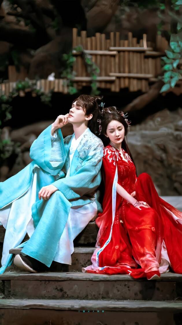 《狐妖小红娘月红篇》热播 杨幂龚俊领衔演绎东方奇幻故事