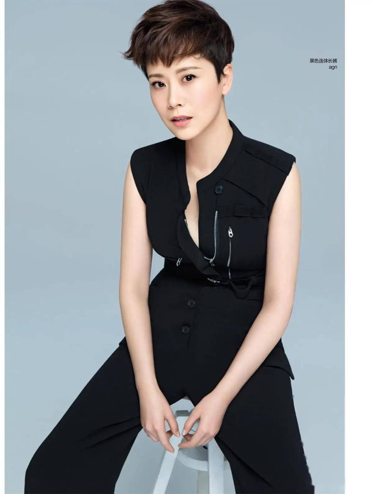 47岁海清惊艳回归,美貌才华双线开花,真乃人间罕见的
