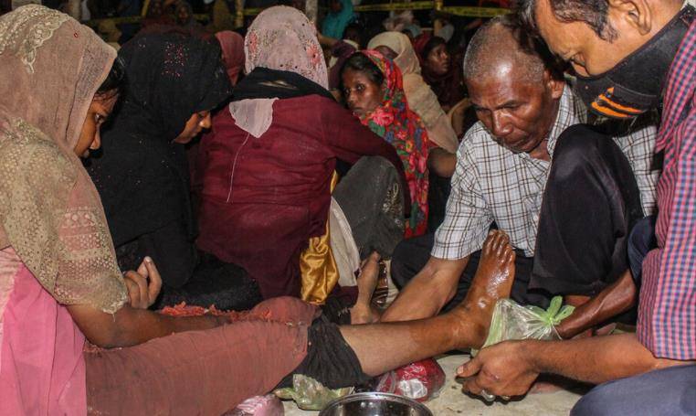 被"抛弃"的罗兴亚人:没有国家愿意收留,上百万人"无家可归"