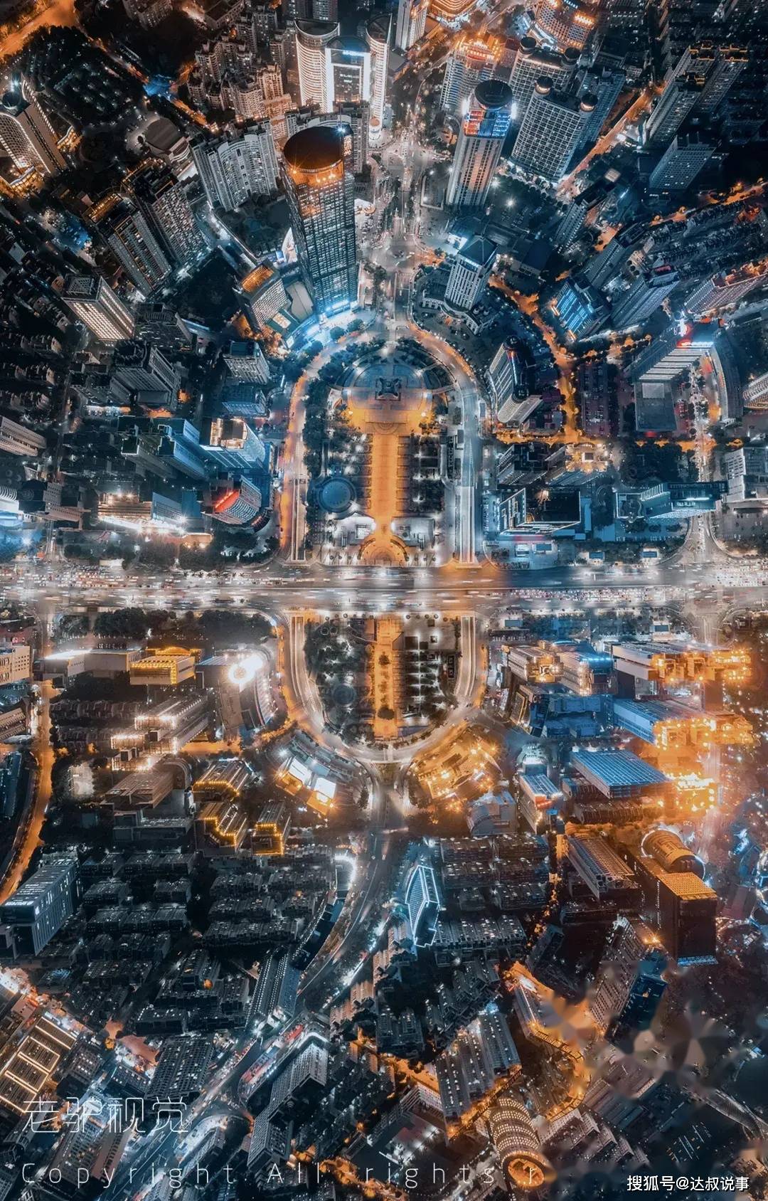 而后来,随着南宁百货的撤场,金湖广场的商业发展逐渐走下坡路,许多