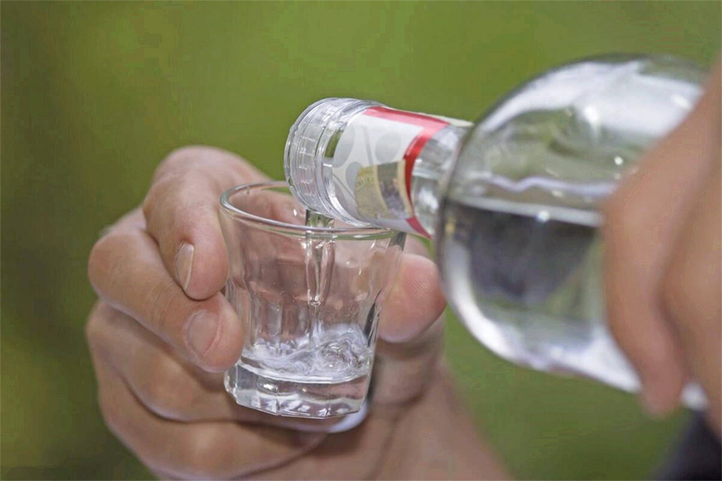 中国4个爱喝"早酒"的地方,起床就能喝二两,是文化还是