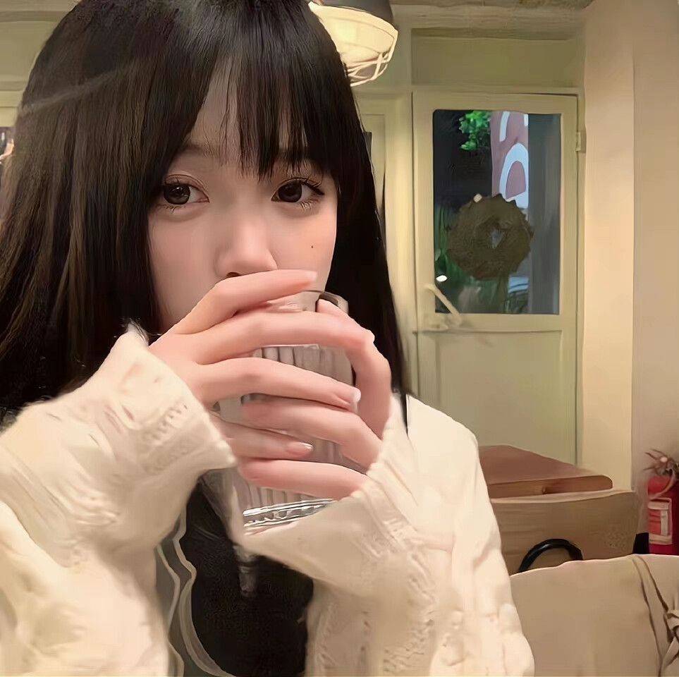 美颜美娜:要想找到适合自己的眉形,我们需要先了解自己的脸型.