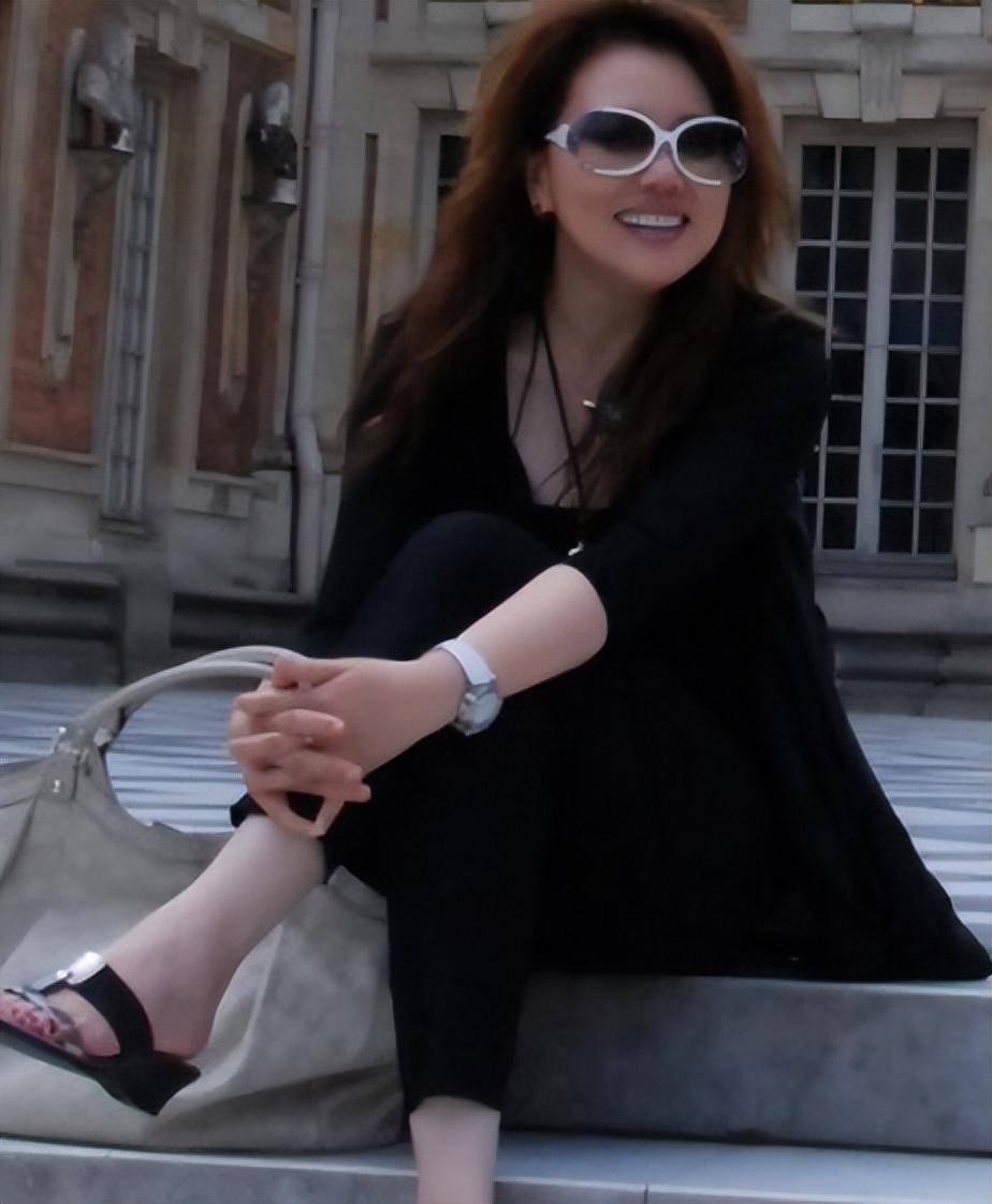 方静:一路好好走,前央视主持,涉嫌间谍门被抓,已客死他乡9年_人们