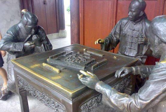 风靡街头巷尾的麻将是谁发明的?是国外传入还是本土国粹?