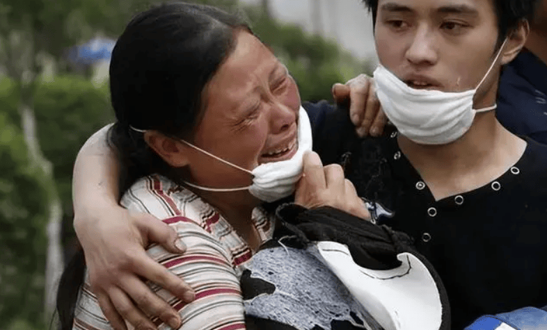 怀胎女大学生被当肾病医治后身亡 涉事医院拒绝