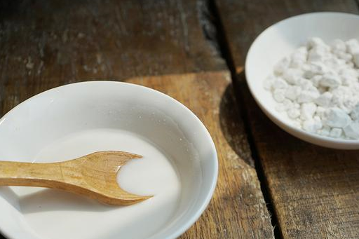 半杯温水,一杯开水,5分钟仅2个步骤,调出一杯美容养生糊