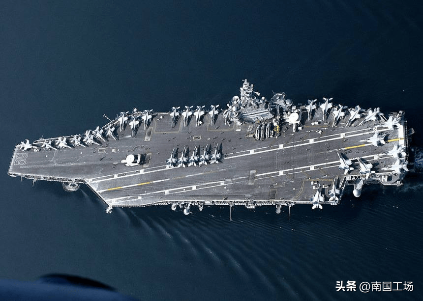 百枚导弹砸下去,拜登捅了马蜂窝,伊朗系宣布:对美航母成功打击