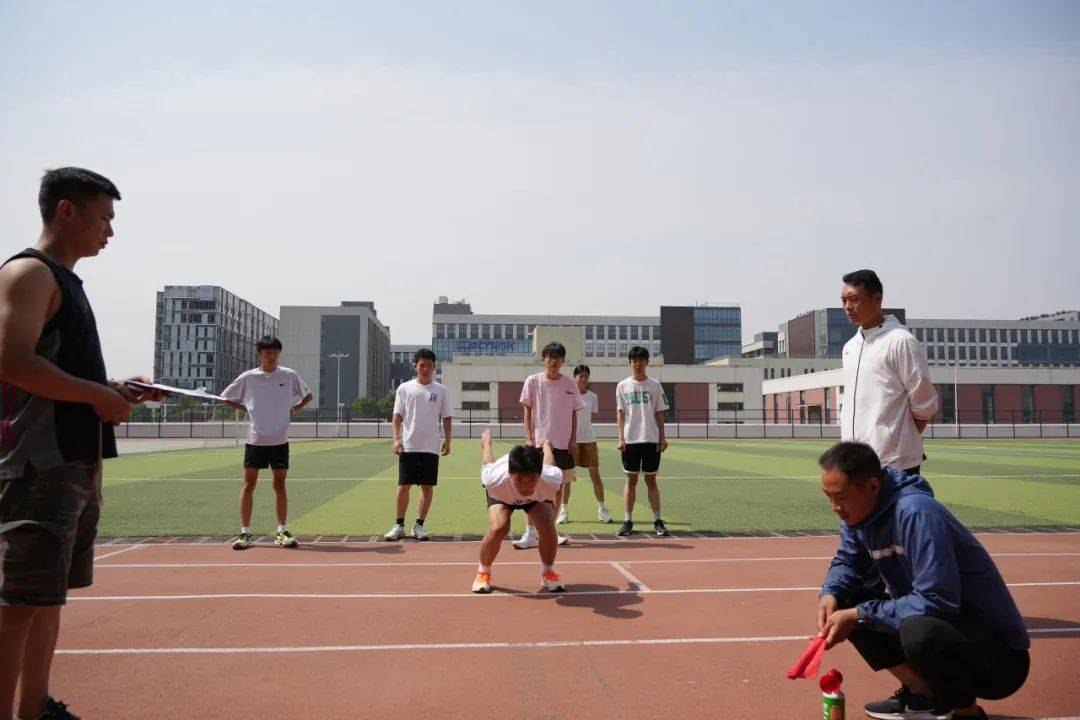 多彩青春 ▏郑航实验高级中学举行艺体后备生测试_考生_体育_校园