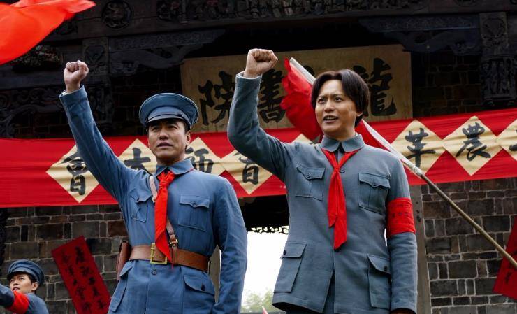 秋收起义副总指挥,投靠老蒋成中将军长,莱芜战役被俘关了15年