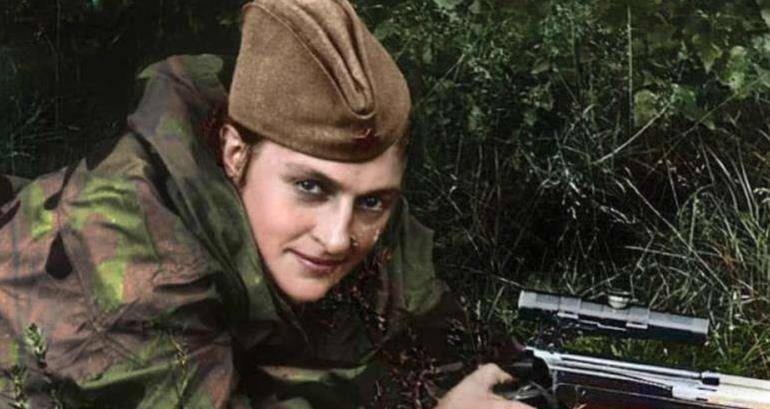 "还不确定,但我们认为,很可能是卡米希里桥"上校看着柳德米拉说.