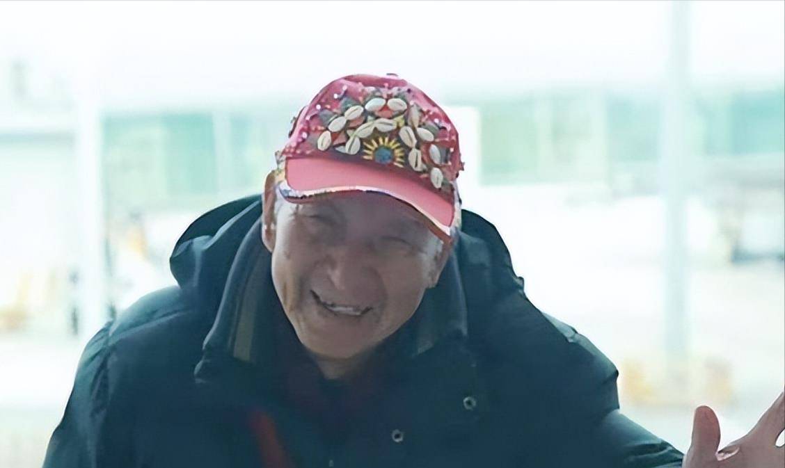 "踏上祭祖之路不管结果如何,儿女们还是带上父亲萧家福从台湾省回到