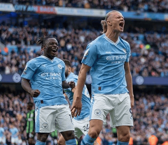 曼城在英超联赛中取得的21场主场连胜纪录令人