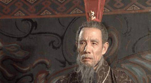 刘备说马谡不能用,曹操对司马懿不敢用,接班人不听,后果很意外