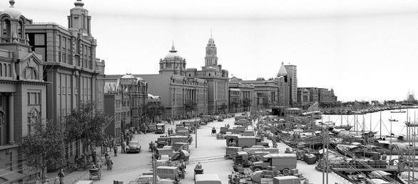 后来符小眉从窦公馆离开,史亚伦在之前也早已被窦先生赶走了.