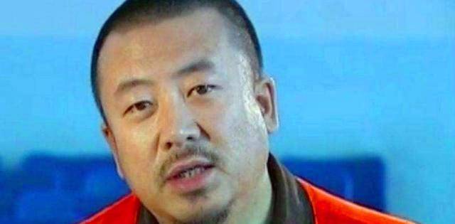 他伤人后潜逃13年,参演40多部电视剧,走红后才知道是通缉犯_张国锋