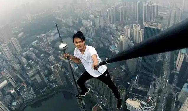 湖南穷小伙吴永宁,为挣10万给母亲治病,不幸从263米楼顶坠亡