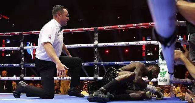 张志磊第五回合ko维尔德,亚洲重量级拳击新高度_比赛_进攻_左手