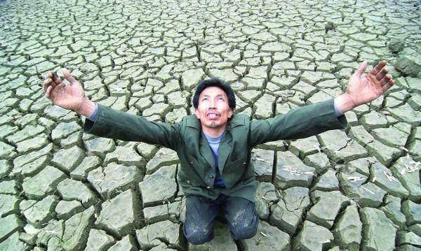 干旱 干涸 缺水 土地 600_359