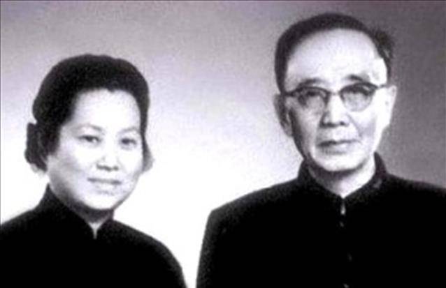 于立忱于立群,姐妹花前后爱上同一人,两人结局一致:自缢而亡