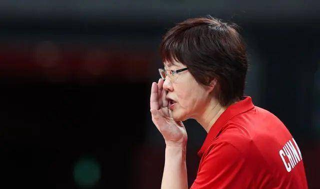 "铁榔头"郎平,多次回归执教中国女排,是真爱国还是迫于压力?