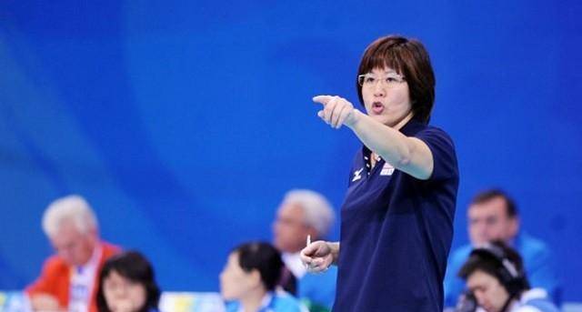 2004年,因花洒被郎平踢出国家队,排球天才张锦文后来境况如何?