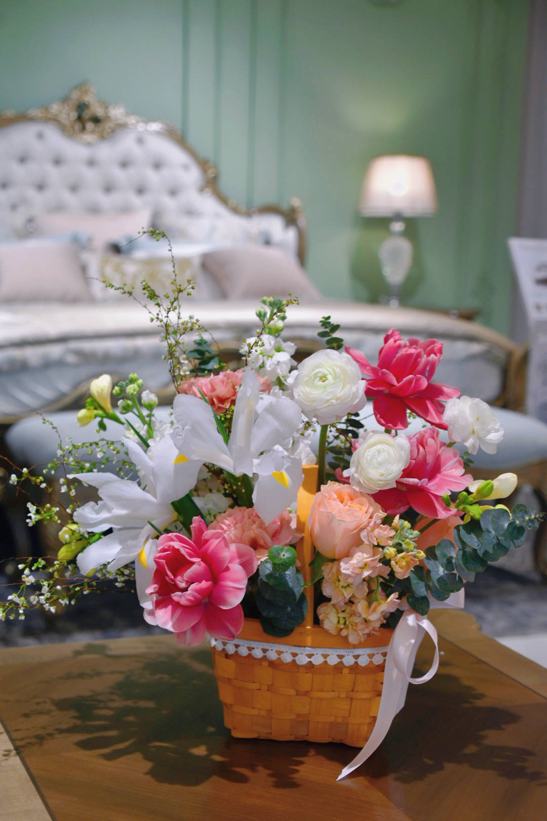 在淡淡的花香中,寻觅自己的一份热爱,构建属于自己的那片小确幸花