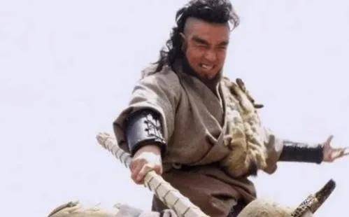 李元霸杀了宇文成都,他不听师傅的告诫,结果逆天了