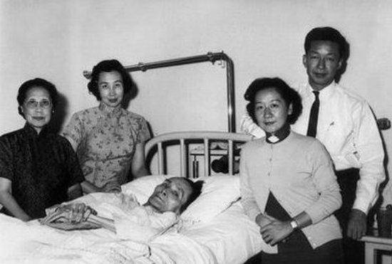 配车不开,补贴不要,他带着家人吃苦,妻子却回忆:大家都很高兴_梅贻琦