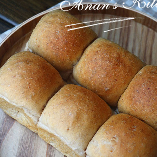 燕麦核桃面包,透着浓浓的燕麦的香气,非常田园风味的面包