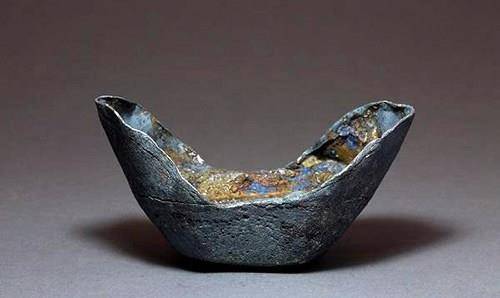 工地出土沉船舵板,古董贩子高价买走,专家:它下面的东西更值钱