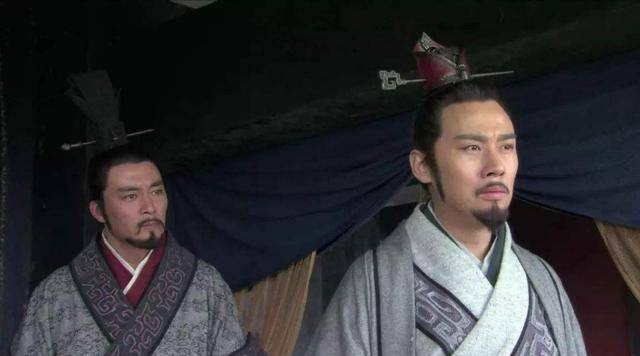 皇帝请吃饭,大臣向侍卫要了双筷子,不久后因此含冤而死