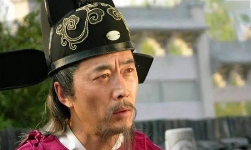 明朝开国功臣的李善长,向朱元璋推荐其同乡兼有姻亲关系存在的胡惟庸