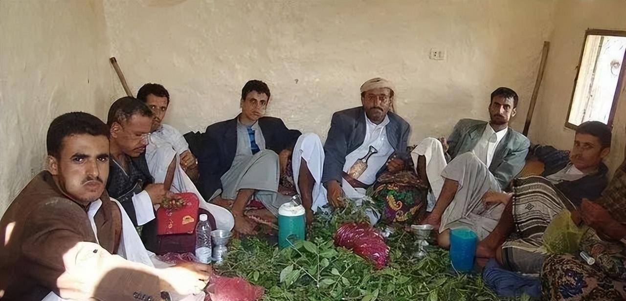 世界上最贫穷的国家:本可以靠石油暴富,却被一棵"小草"摧毁_也门_毒品