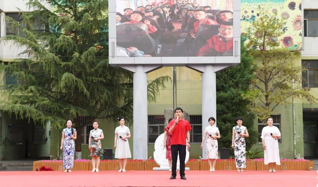 忻州师范学院附属外国语中学举行2024届初三毕业典礼