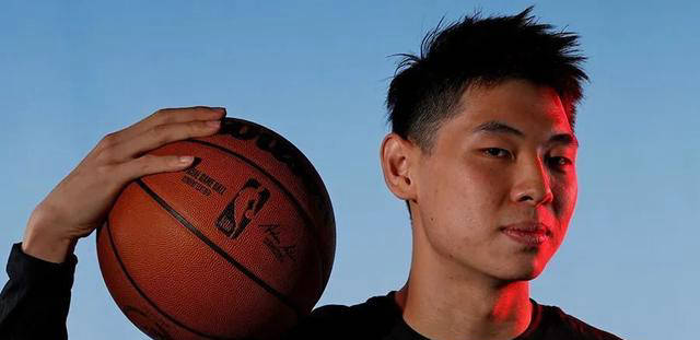 崔永熙展霸气,指着灰熊主场约定未来打球