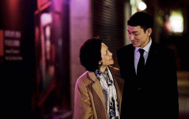 二十年后重看依然精彩,当时的刘德华和刘若英还很年轻,王宝强的演技