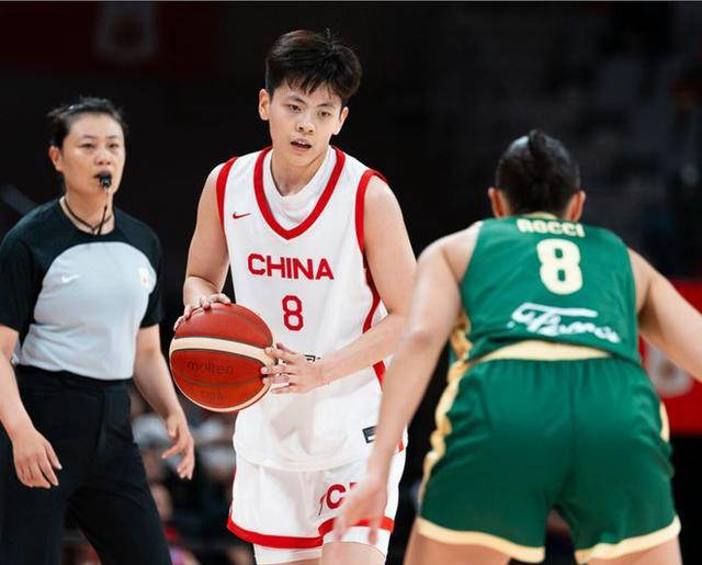 中国女篮胜澳大利亚!赛后评分:4人表现不佳,2人高分出色