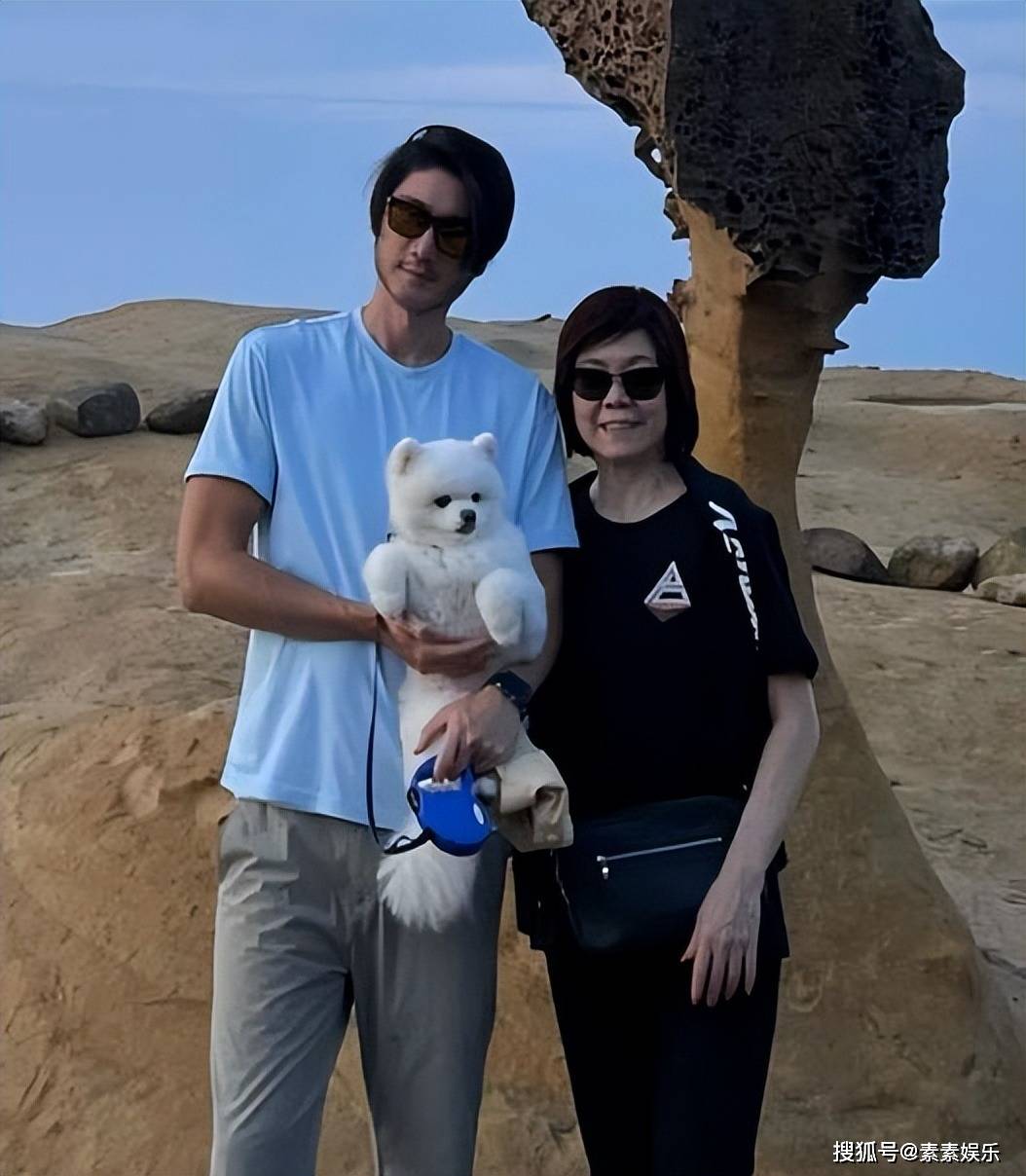 高以翔女友脱胎换骨,带着godfrey遗愿生活,在香港出席时尚活动_bella