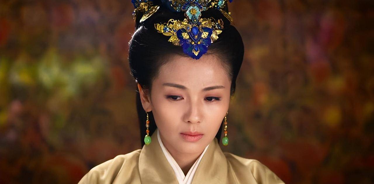 《芈月传》:作为一国之君,有无数女人,秦王嬴驷为何偏爱芈月