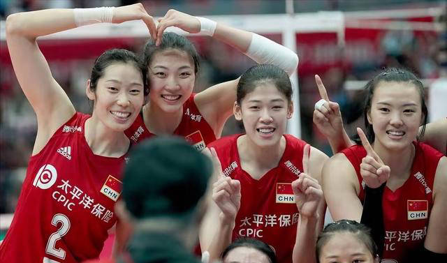 中国女排晋级巴黎奥运前景如何?中日或携手争夺名额