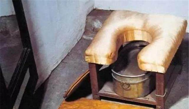 古代的"更衣"与如厕到底有何关联?为啥用"更衣"做如厕的代称_厕所_石