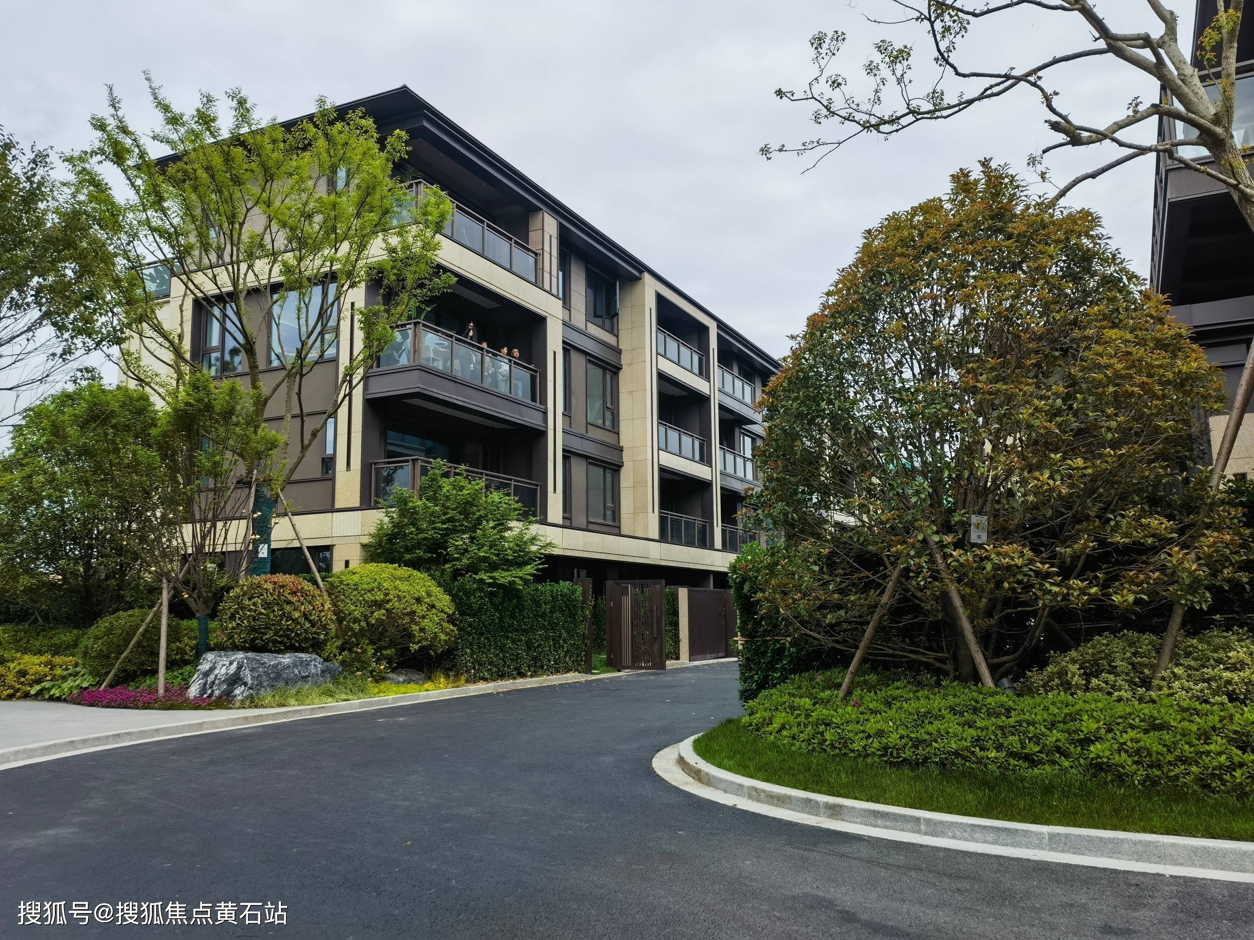 东滩海上明月-百科_别墅_小区_崇明