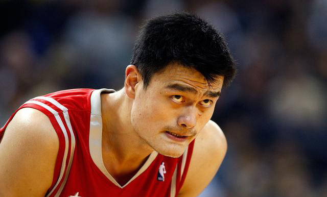 nba华人球员年薪纪录被刷新:李凯尔7250万美元合同背后的故事_姚明