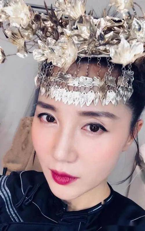 阿朵尤物的镜头下,性感与才情交织,这谁顶得住!