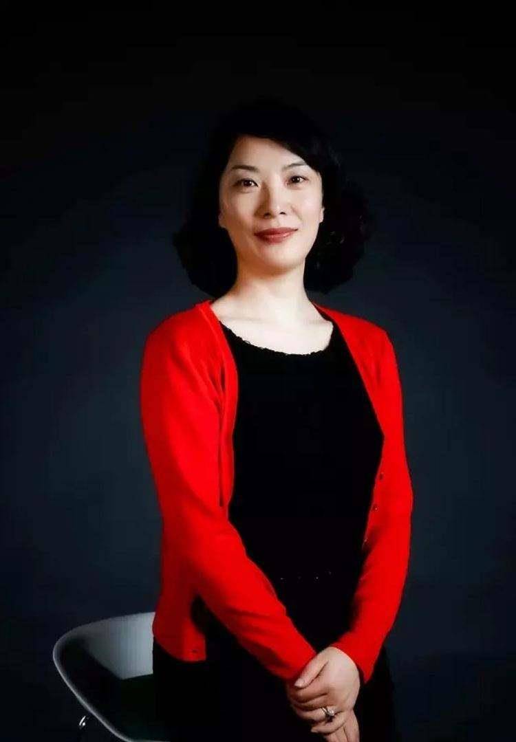 童文红:阿里的一个小小前台,马云分她0.2%的股份,如今身价过亿