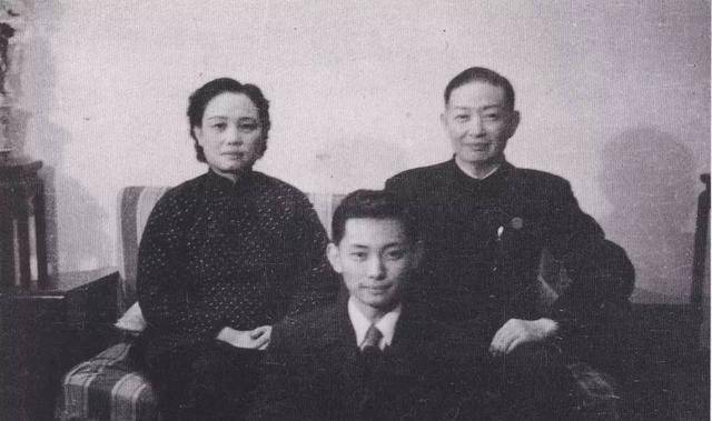 丈夫以妻之礼娶她,生子后地位超原配,但她却甘愿把孩子让给正房