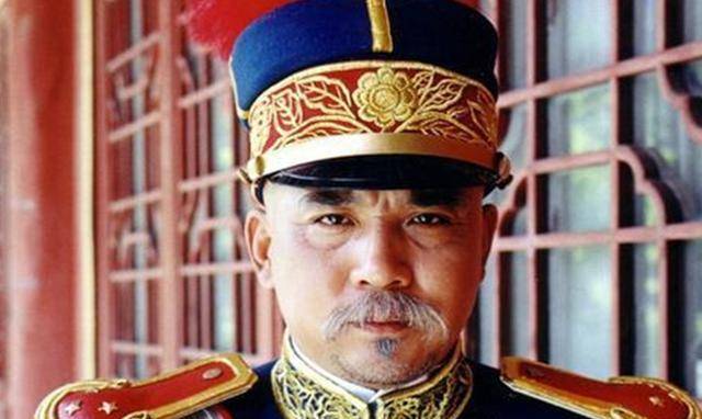 1982年一四川农民称帝,封妻为后纳6名村姑为妃,建立70人军队_张清安