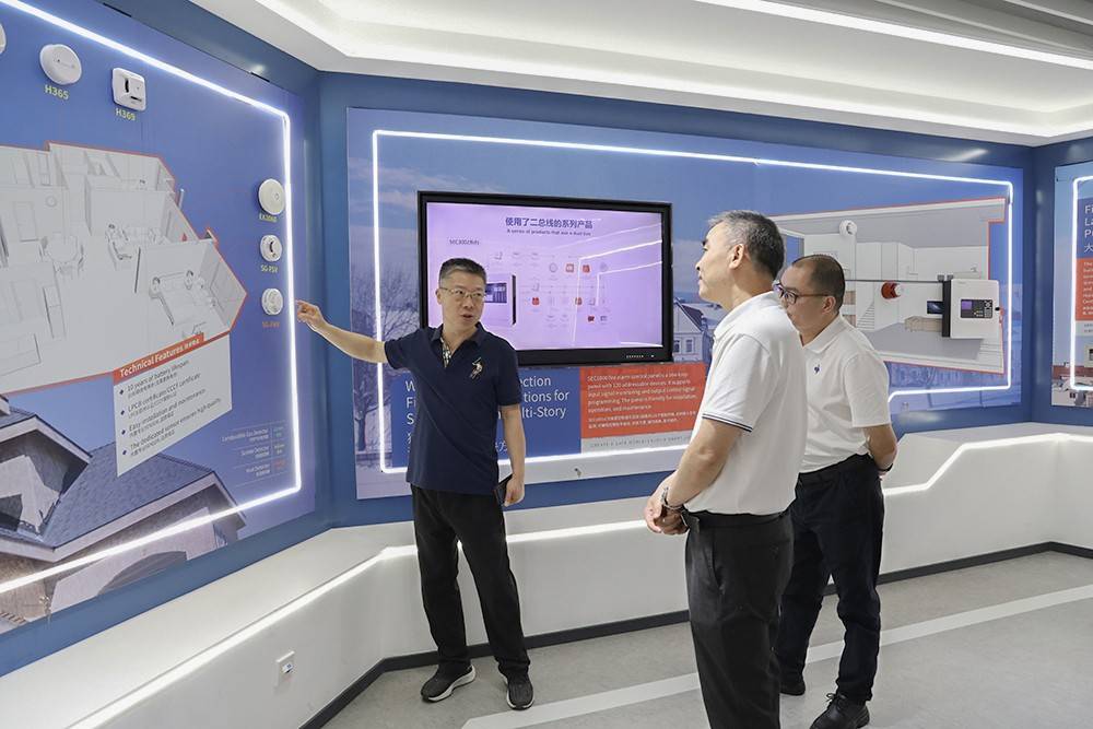 台山市副市长杨剑文一行莅临高新投三江参观交流