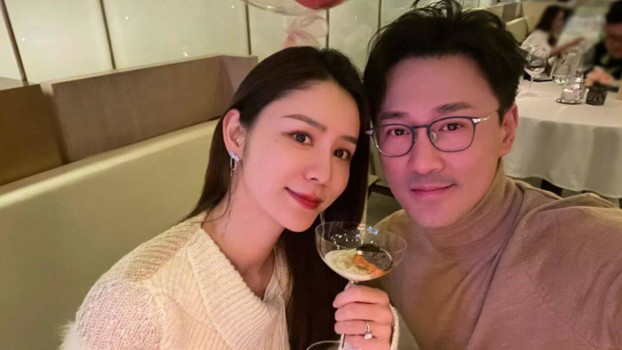 林峯娇妻张馨月大胆穿搭惹争议,时尚辣妈展现个性魅力